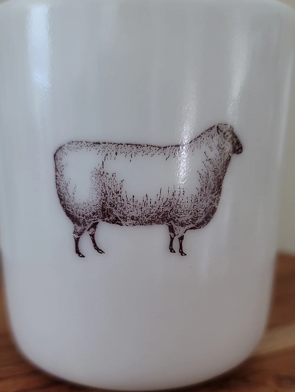 Gleena 10 oz Porcelain Ceramic Tumbler with Sheep Illustration